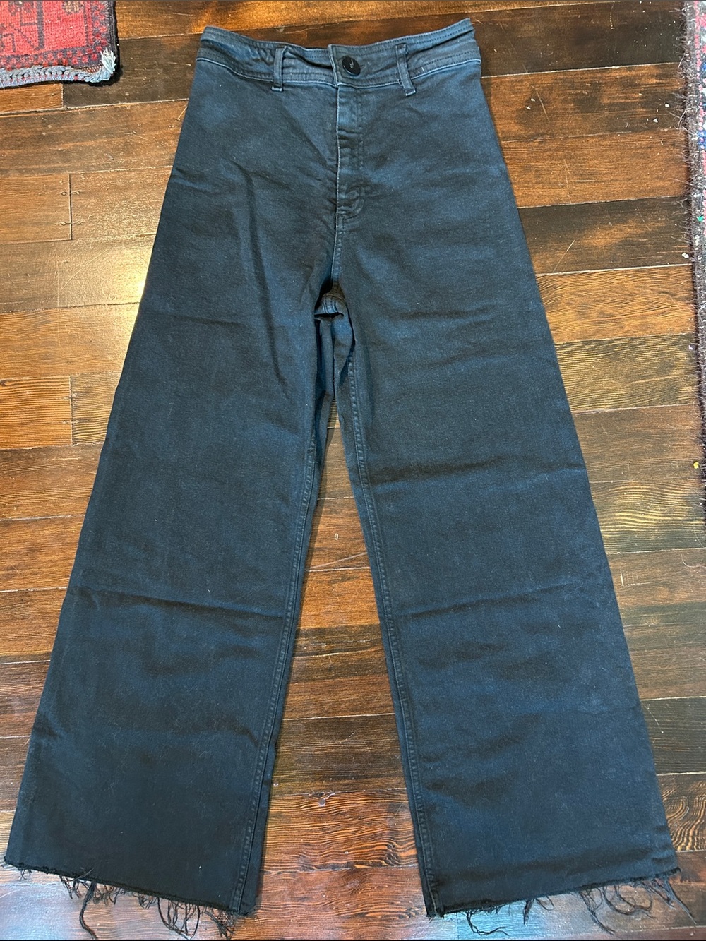 Zara wide leg ankle/ cropped jeans. 36. (Size4)